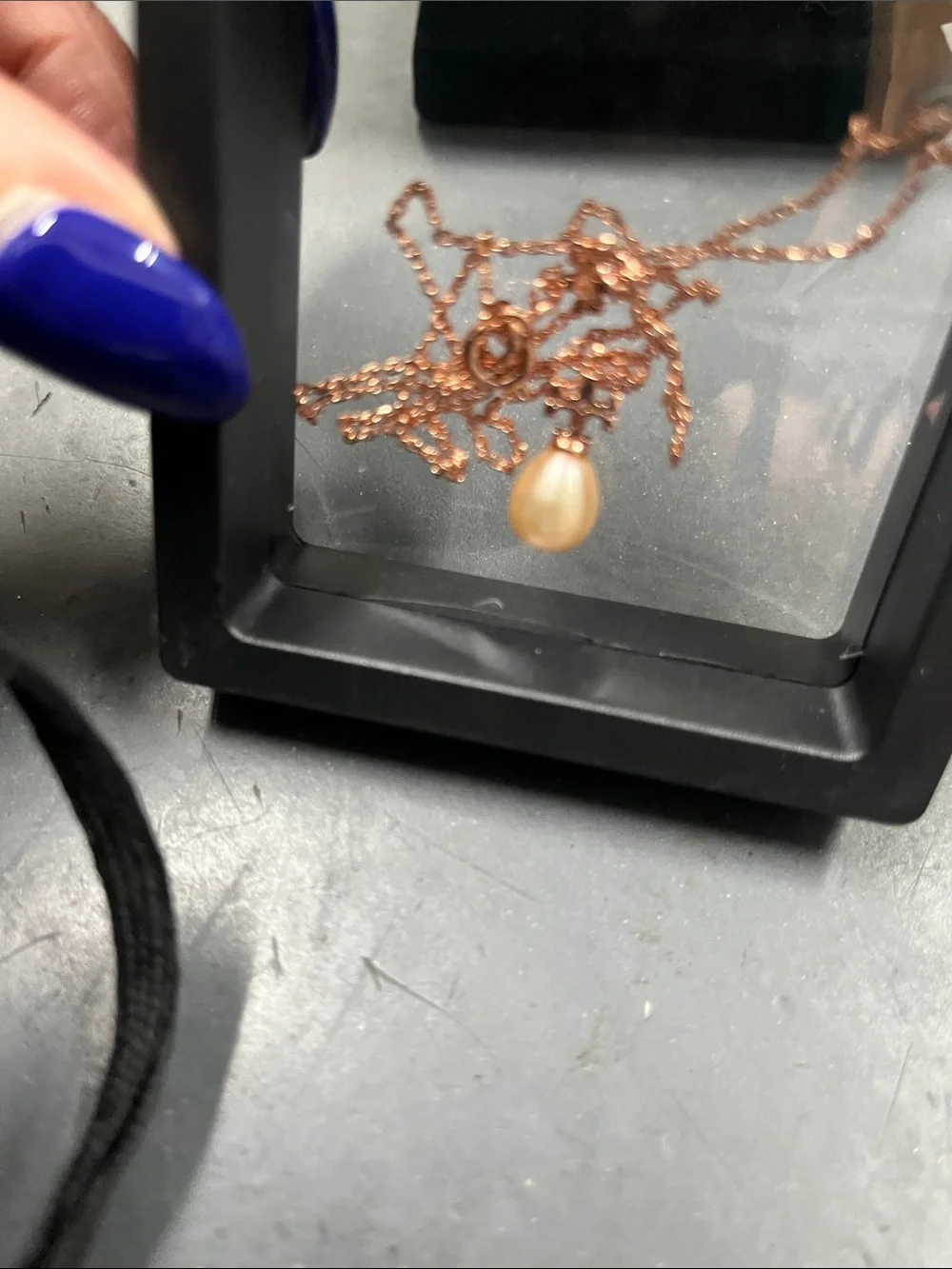 NWOT Tory Burch Kira Teardrop Pearl Pendant with Rose Gold Tone Chain